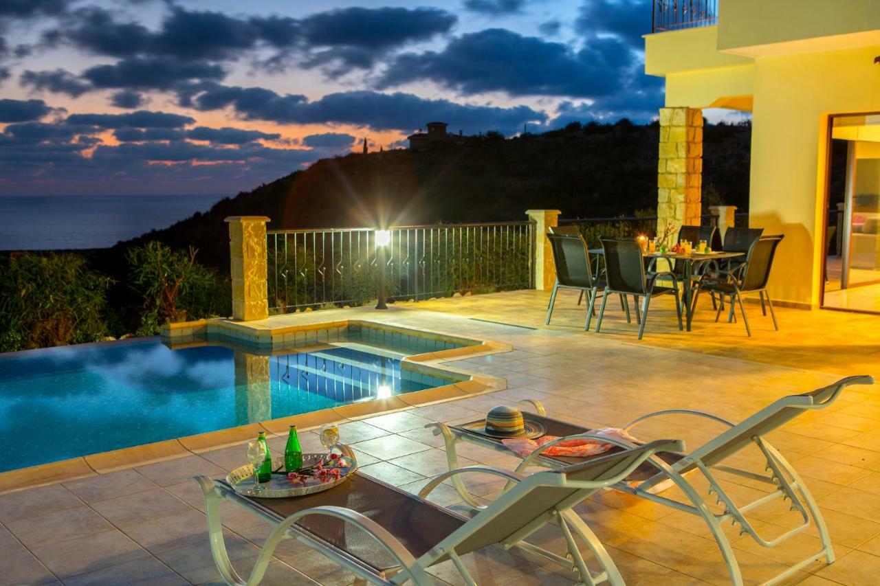 Villa Blue Jadeite Peyia Ngoại thất bức ảnh