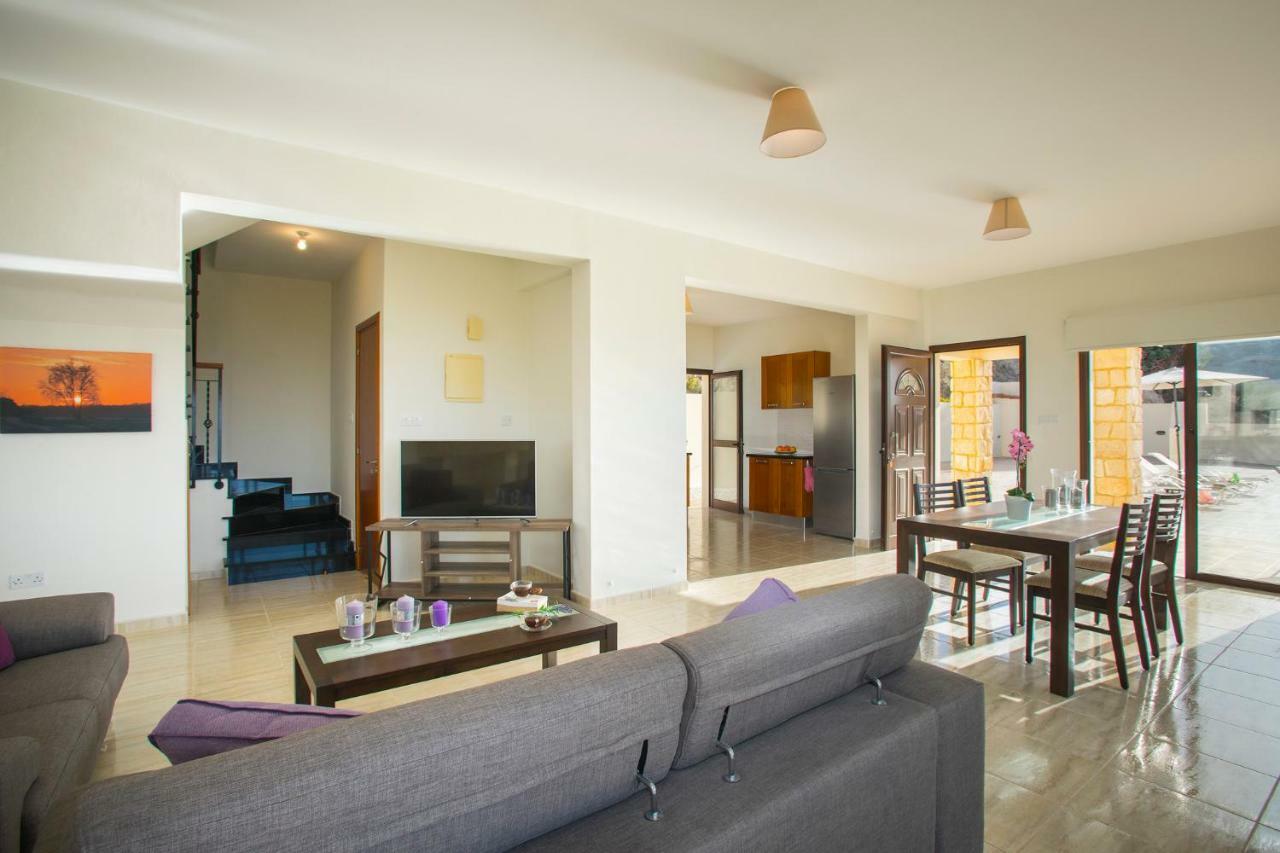 Villa Blue Jadeite Peyia Ngoại thất bức ảnh